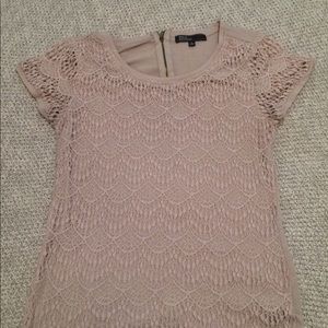 Soft pink short sleeve lace decorated top size S